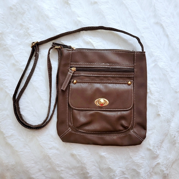 Handbags - Like New Brown Gold Crossbody Bag Purse Faux Leather